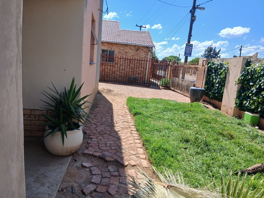 2 Bedroom Property for Sale in Grasslands Free State